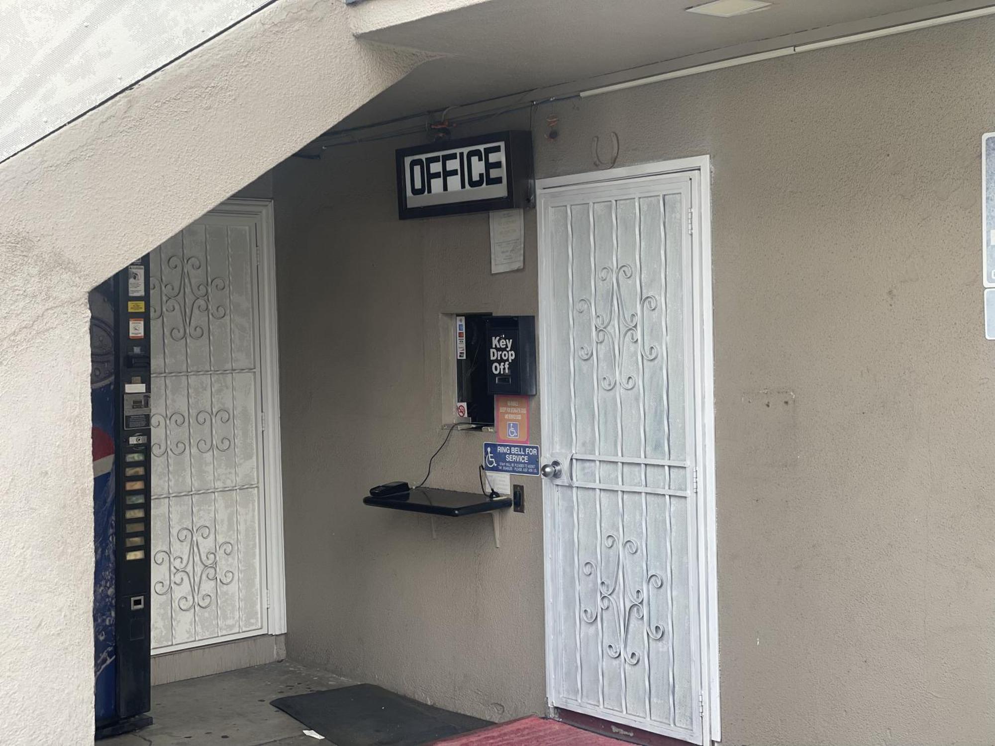 Bob'S Motel Commerce Exterior foto